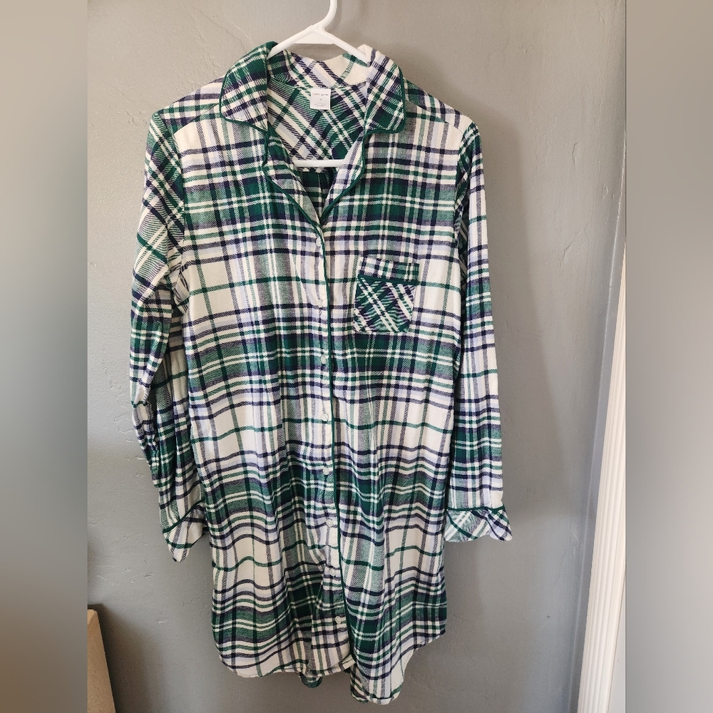 Liz Claiborne Green and Navy Plaid Button-Front Shirt - Size Small